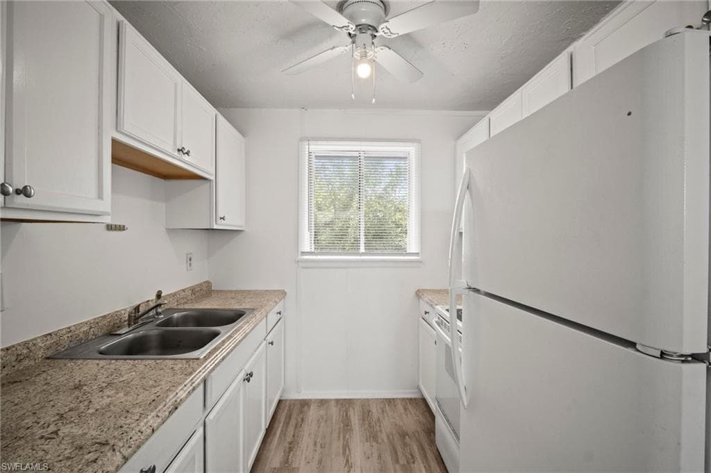 3215 Jeffcott ST, FORT MYERS FL 33916-13