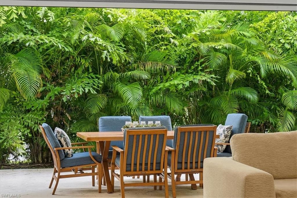 5130 Alpha CT, NAPLES FL 34105-16