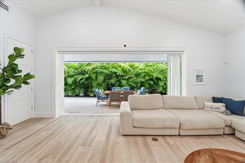 5130 Alpha CT, NAPLES FL 34105-15