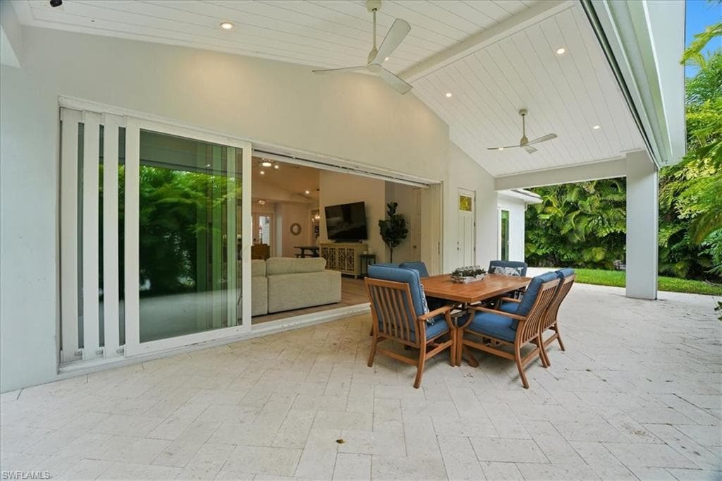 5130 Alpha CT, NAPLES FL 34105-19