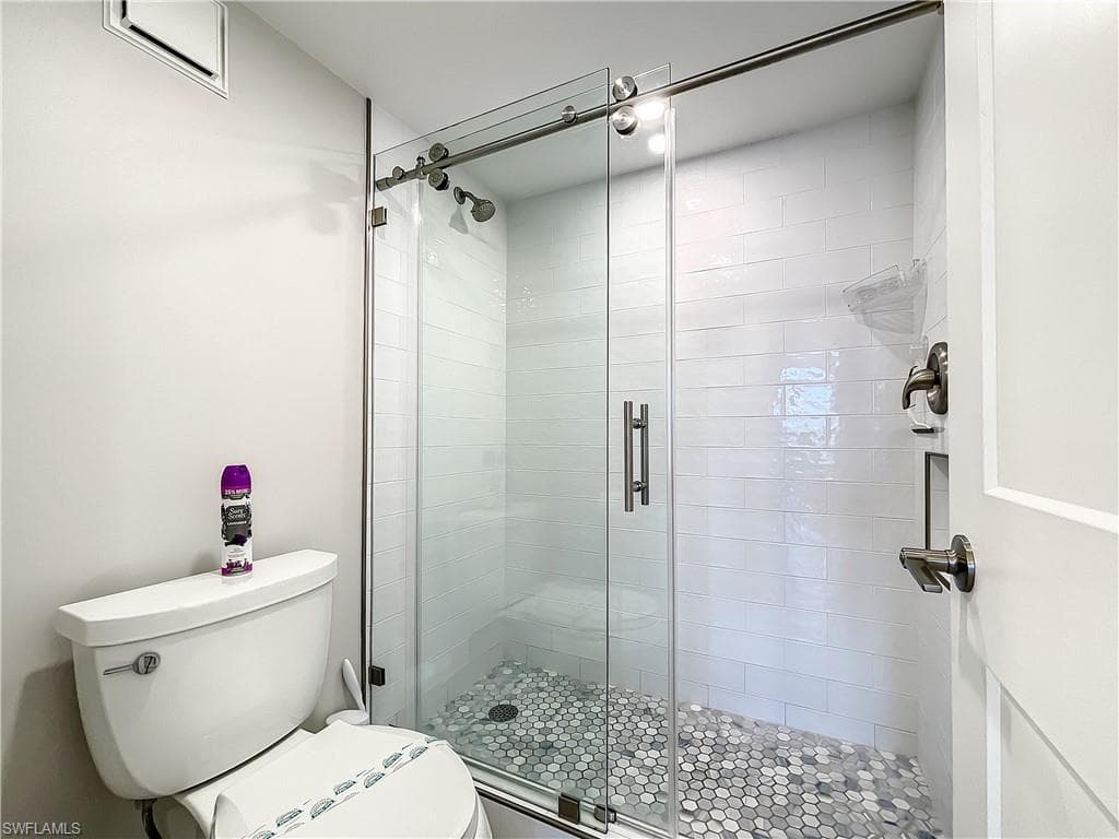 380 Seaview CT # 11709, MARCO ISLAND FL 34145-23