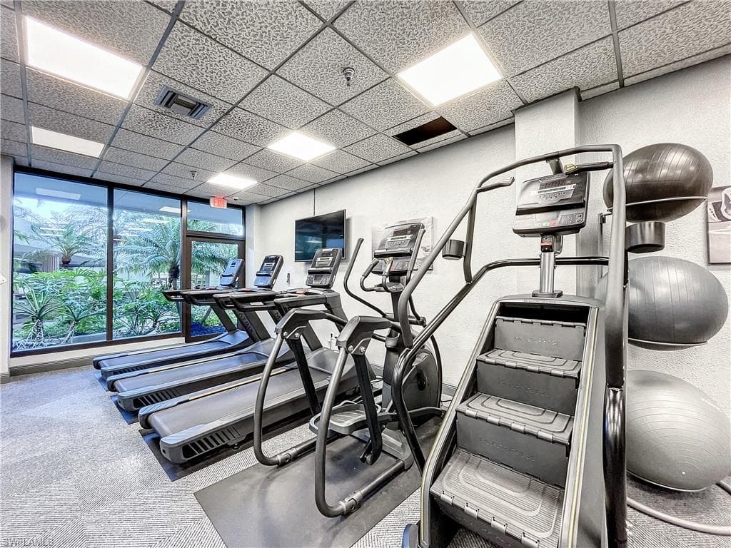 380 Seaview CT # 11709, MARCO ISLAND FL 34145-30