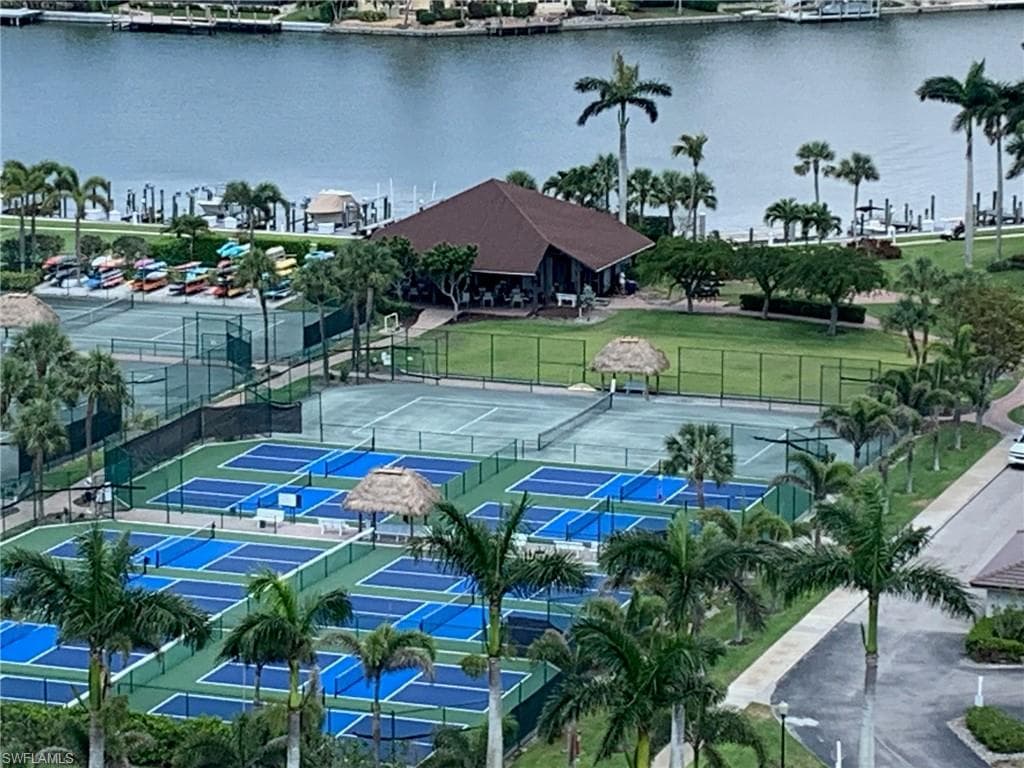 380 Seaview CT # 11709, MARCO ISLAND FL 34145-38