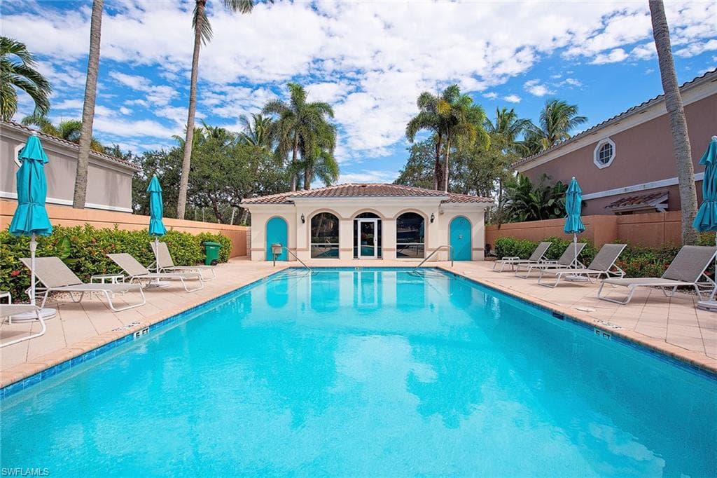 5697 Cove CIR # 42, NAPLES FL 34119-12