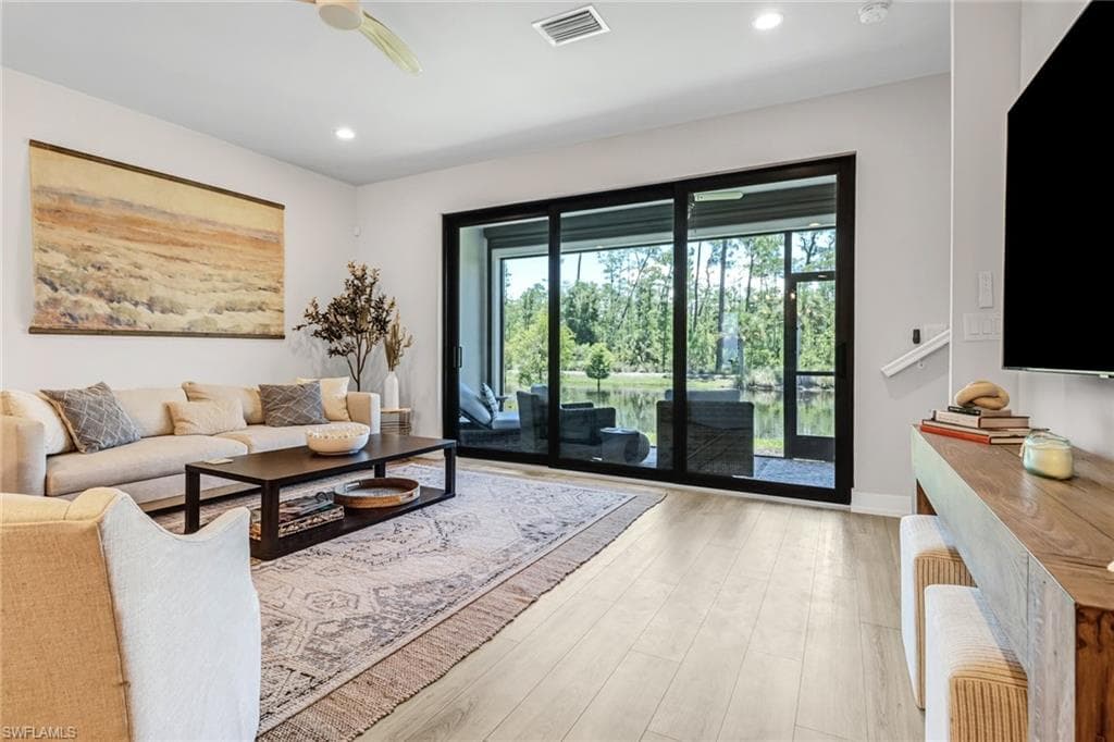 13082 Pembroke DR, NAPLES FL 34105-11