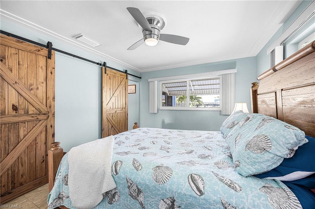 425 Pinecrest CT, CAPE CORAL FL 33904-25