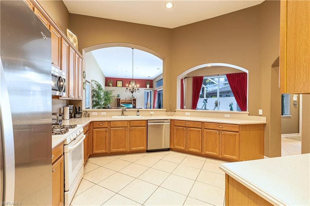 1761 Tarpon Bay DR S # 58, NAPLES FL 34119-11