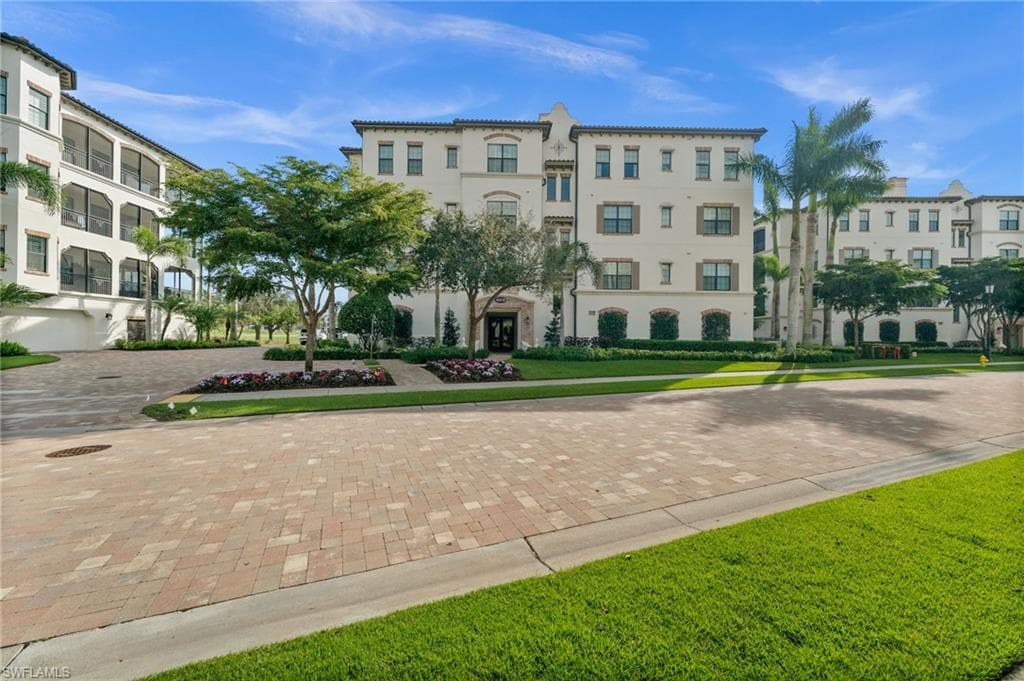 16436 Carrara WAY # 102, NAPLES FL 34110-2
