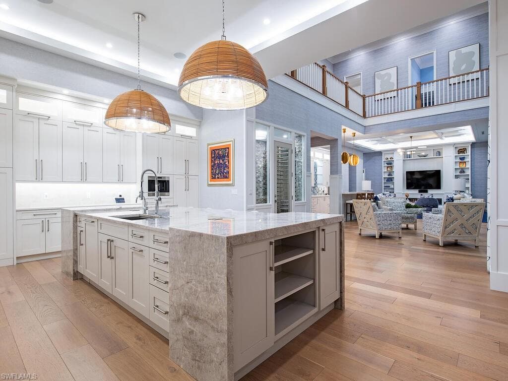 188 West ST, NAPLES FL 34108-12