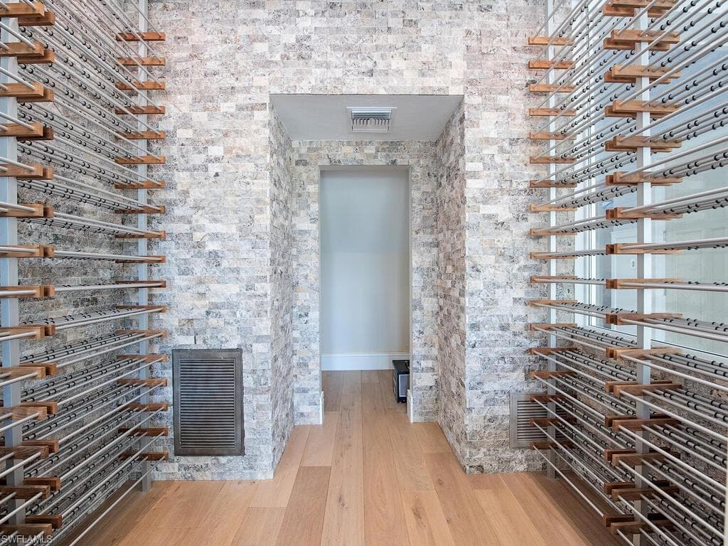 188 West ST, NAPLES FL 34108-16