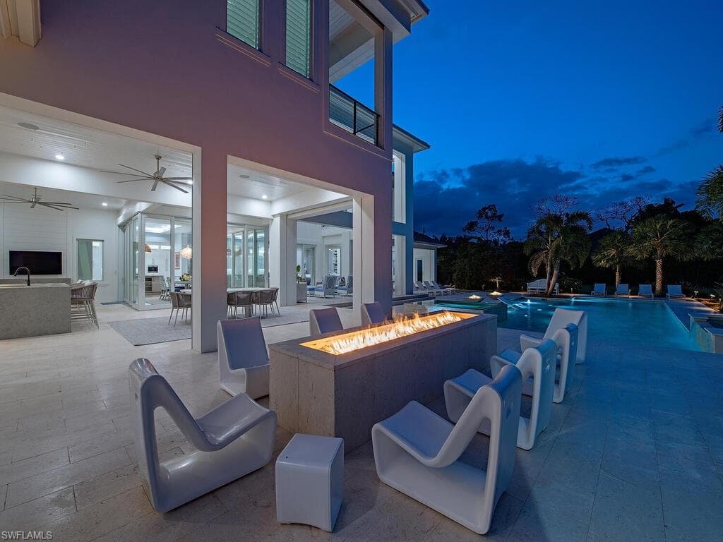 188 West ST, NAPLES FL 34108-2