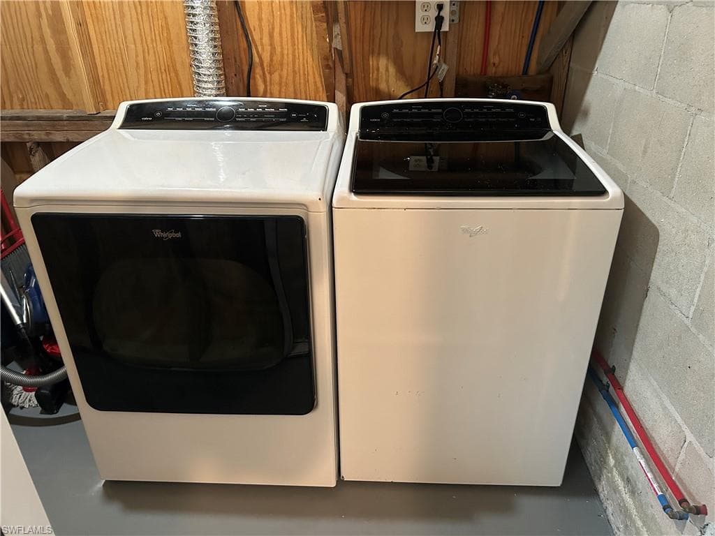 4518 W Alhambra CIR, NAPLES FL 34103-13