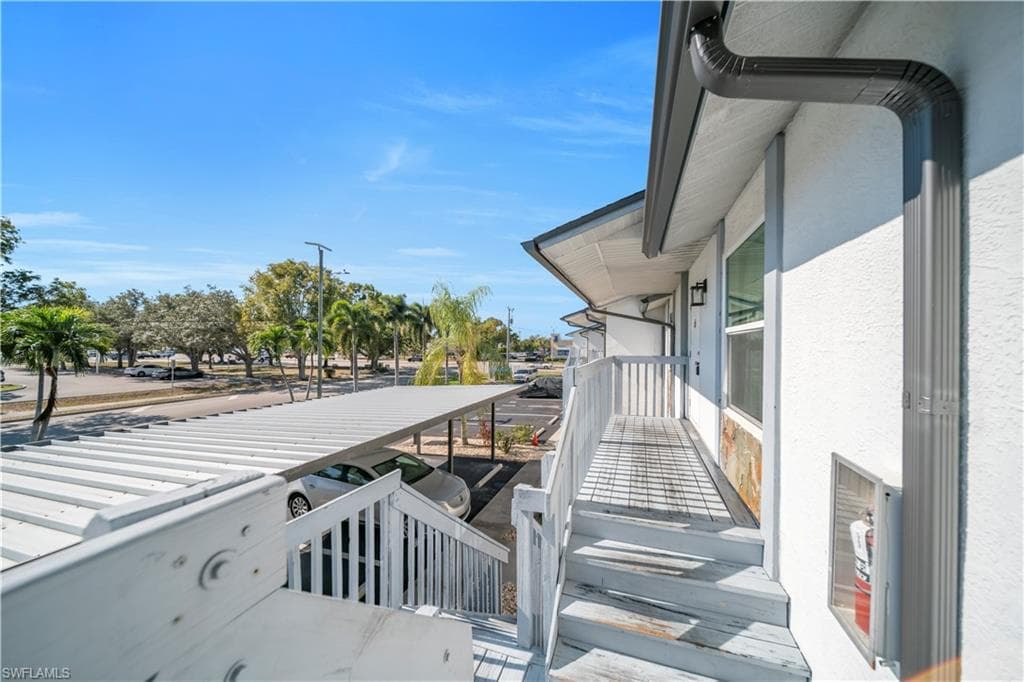 1521 SW 47th TER 204-8