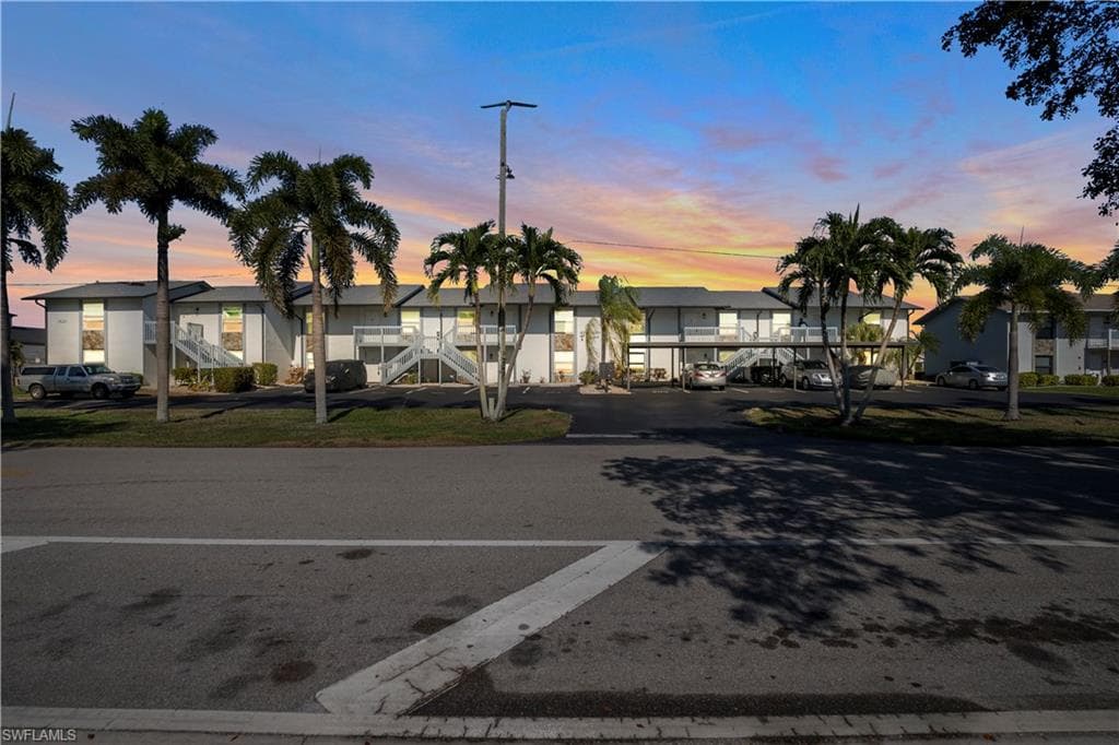 1521 SW 47th TER 204-29