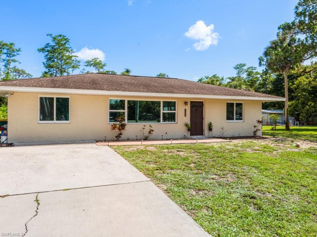 5300 Cypress LN, NAPLES FL 34113-1