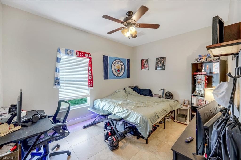 1302 SW 20th ST, CAPE CORAL FL 33991-22