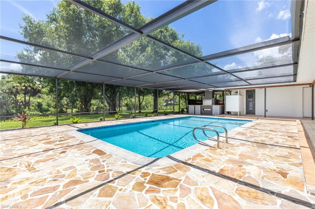 7436 Dana Lin CIR, NORTH FORT MYERS FL 33917-27