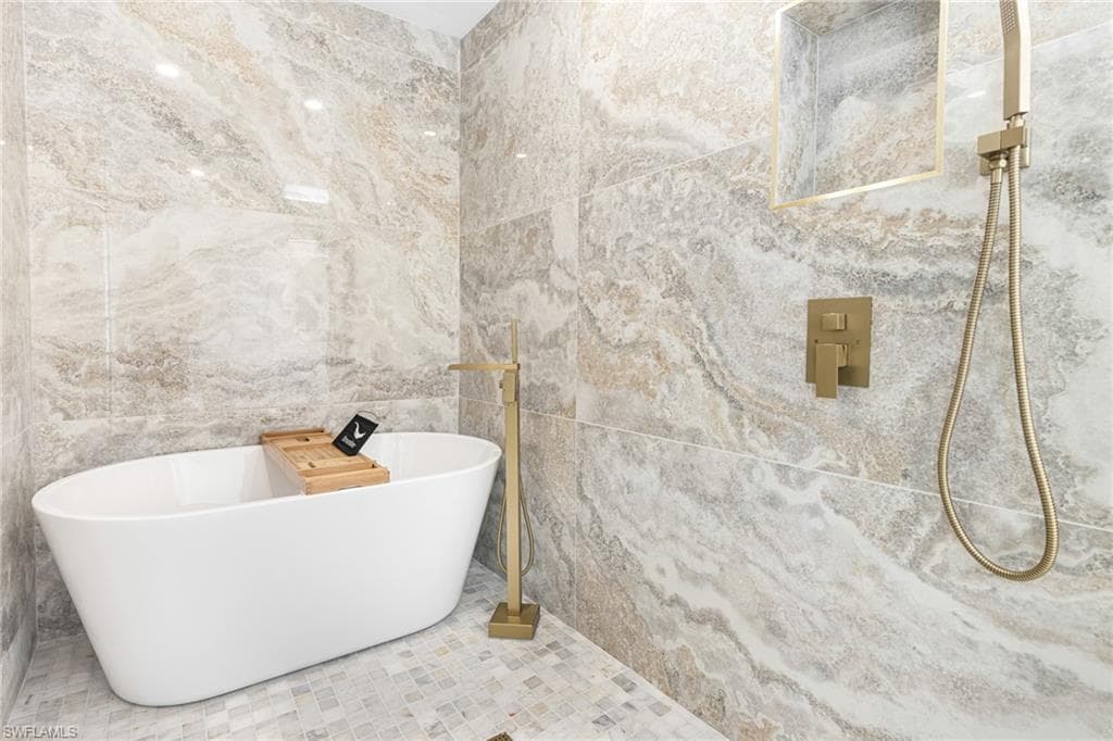 7436 Dana Lin CIR, NORTH FORT MYERS FL 33917-18