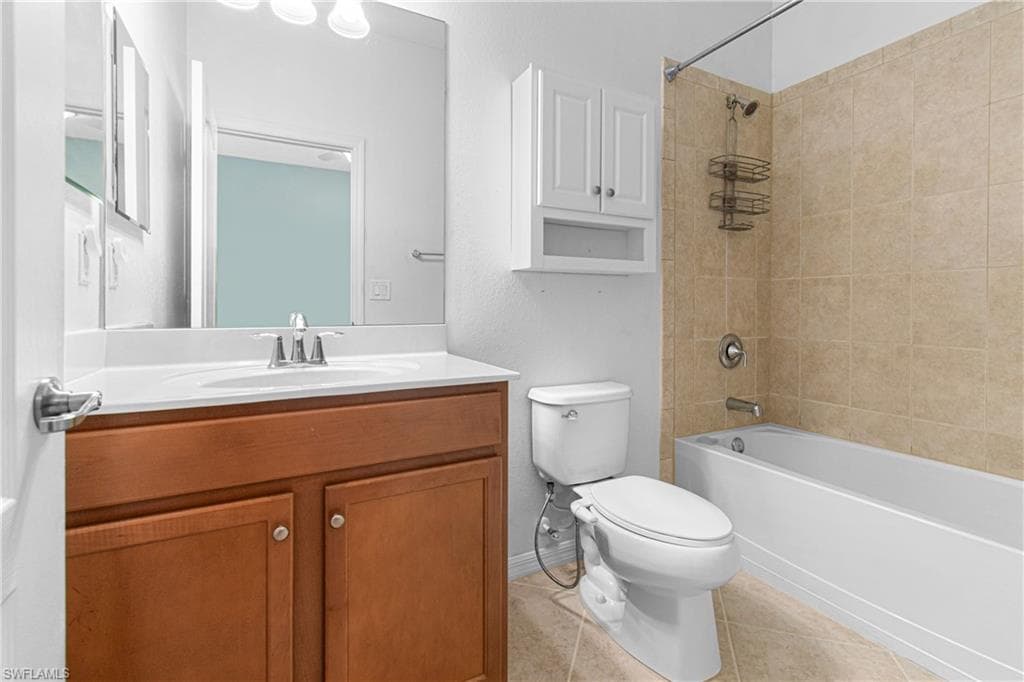 11064 Cherry Laurel DR, FORT MYERS FL 33912-13