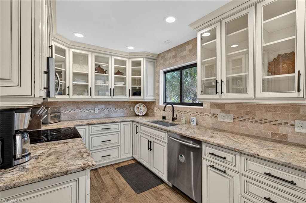 3990 Coquina DR, SANIBEL FL 33957-15