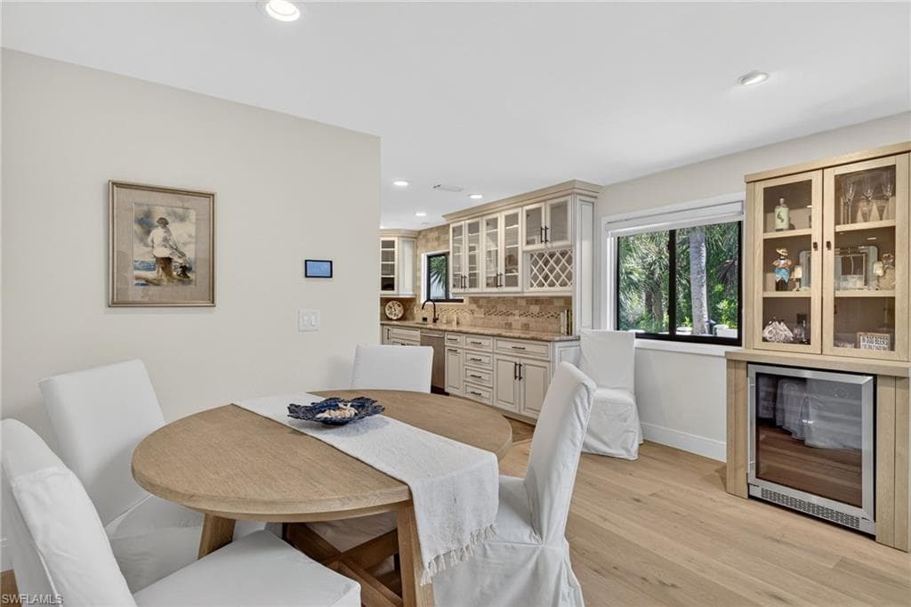 3990 Coquina DR, SANIBEL FL 33957-11