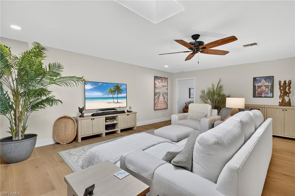 3990 Coquina DR, SANIBEL FL 33957-2