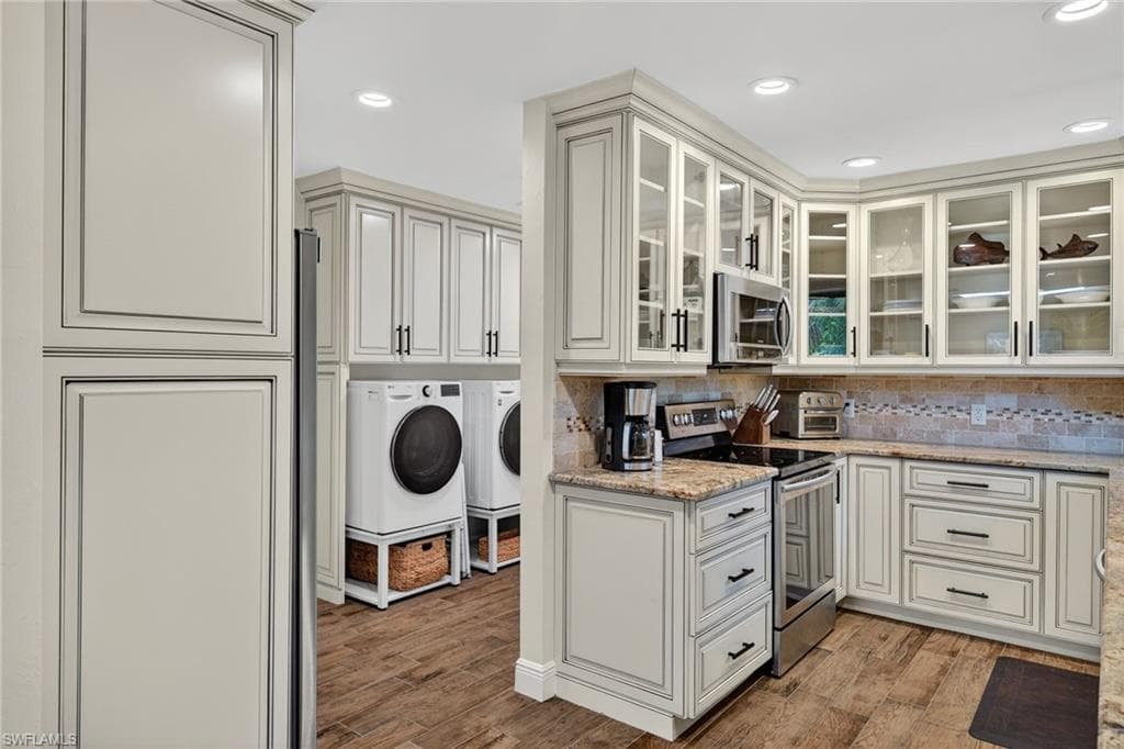 3990 Coquina DR, SANIBEL FL 33957-13
