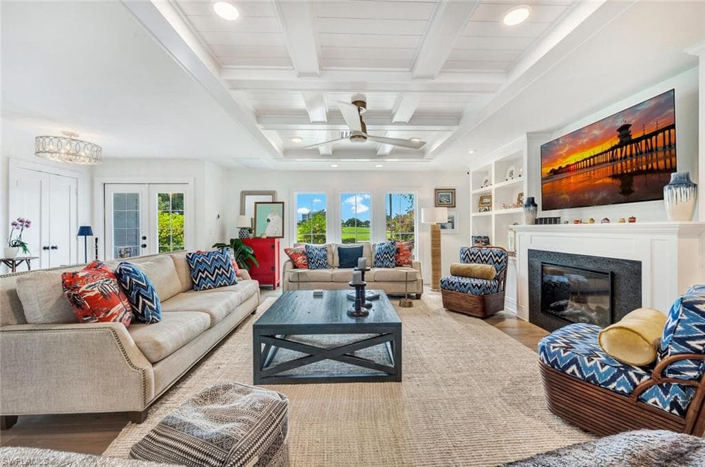 200 Burning Tree DR, NAPLES FL 34105-3