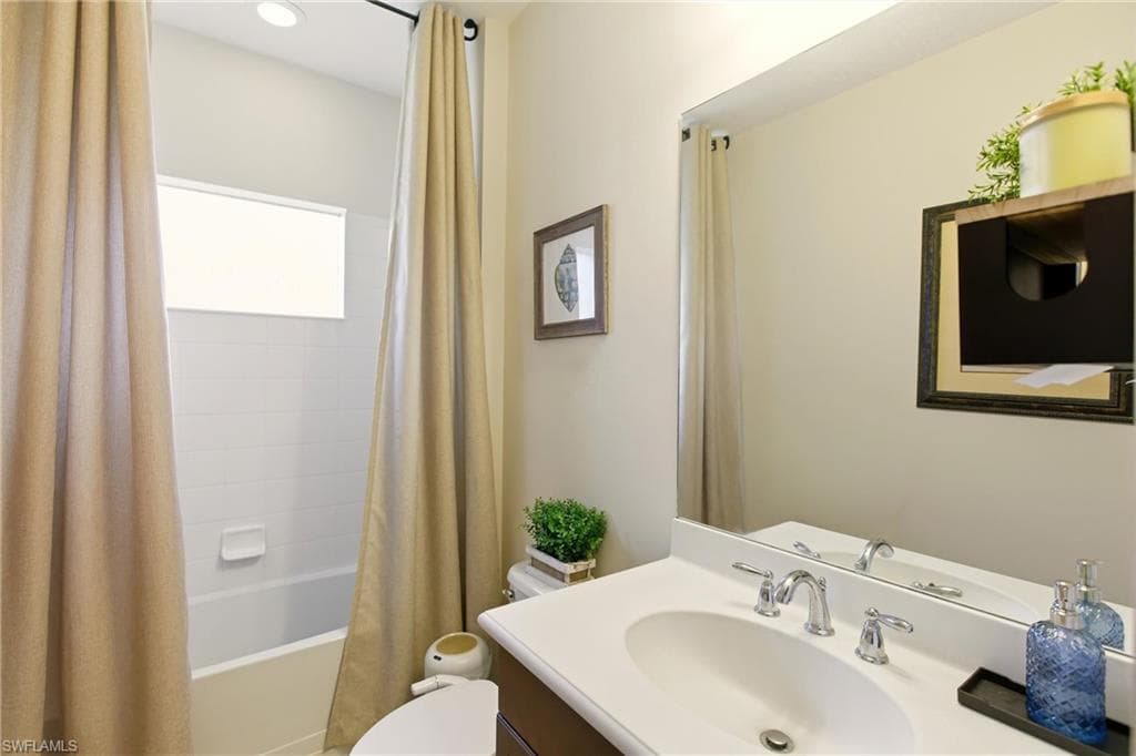 14503 Manchester DR, NAPLES FL 34114-22