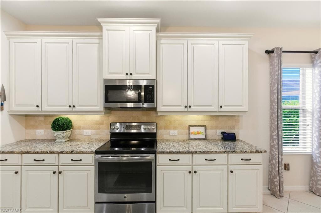 14503 Manchester DR, NAPLES FL 34114-11