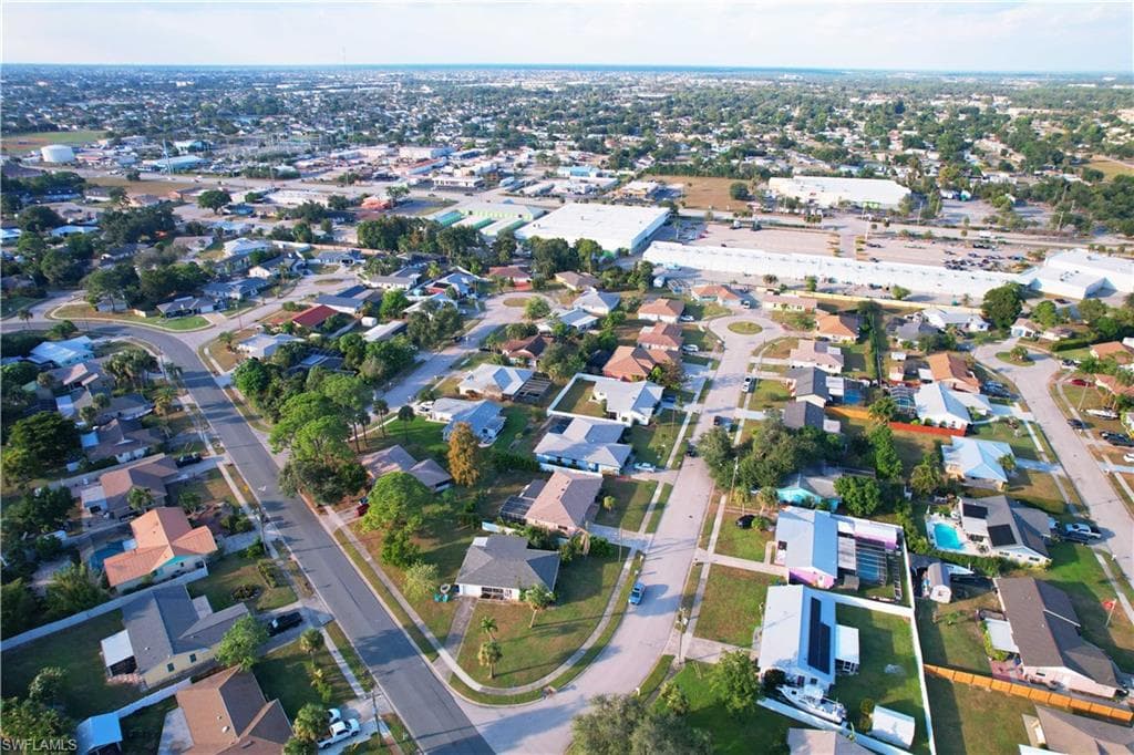 5948 Sonnet CT, NORTH FORT MYERS FL 33903-31