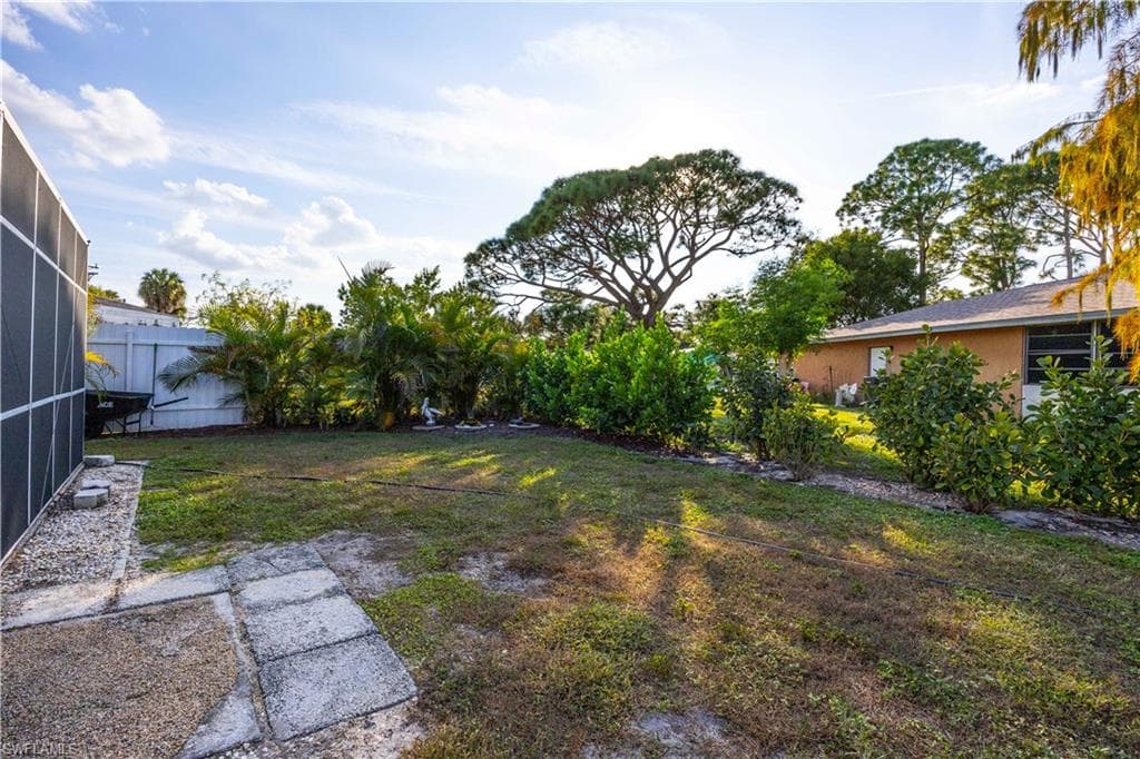 5948 Sonnet CT, NORTH FORT MYERS FL 33903-24