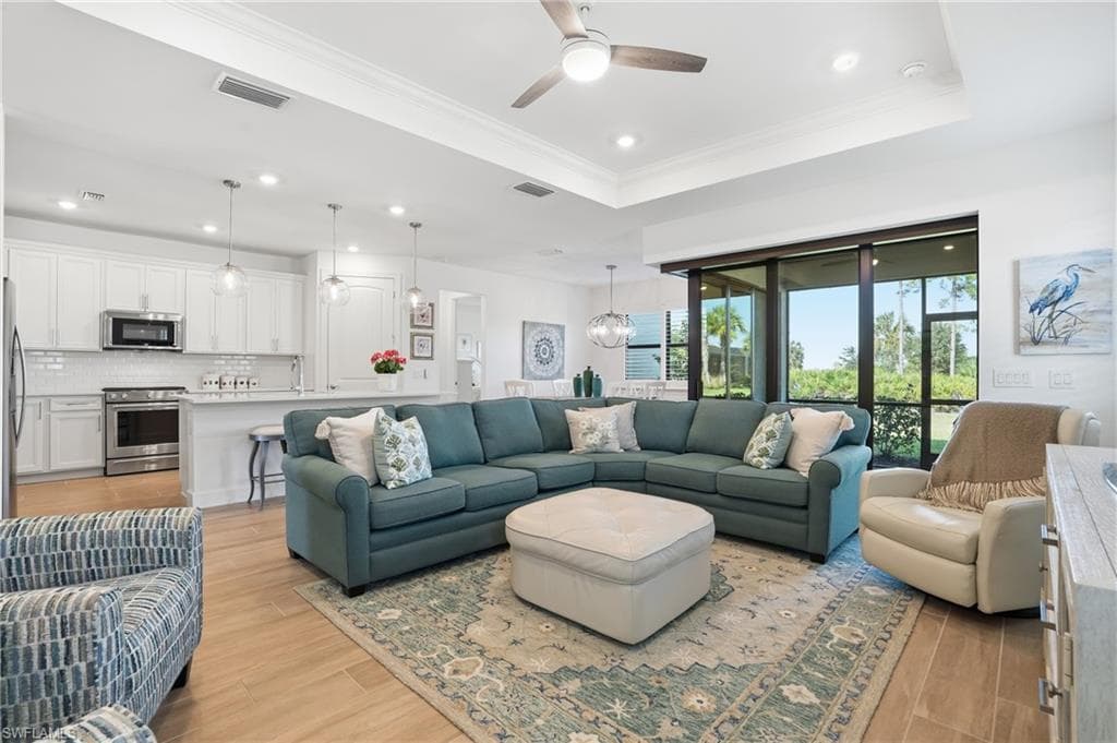 1857 Amador CT, NAPLES FL 34120-2