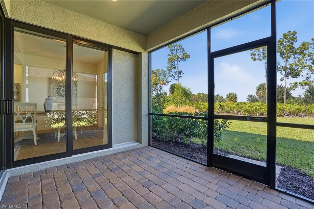 1857 Amador CT, NAPLES FL 34120-31