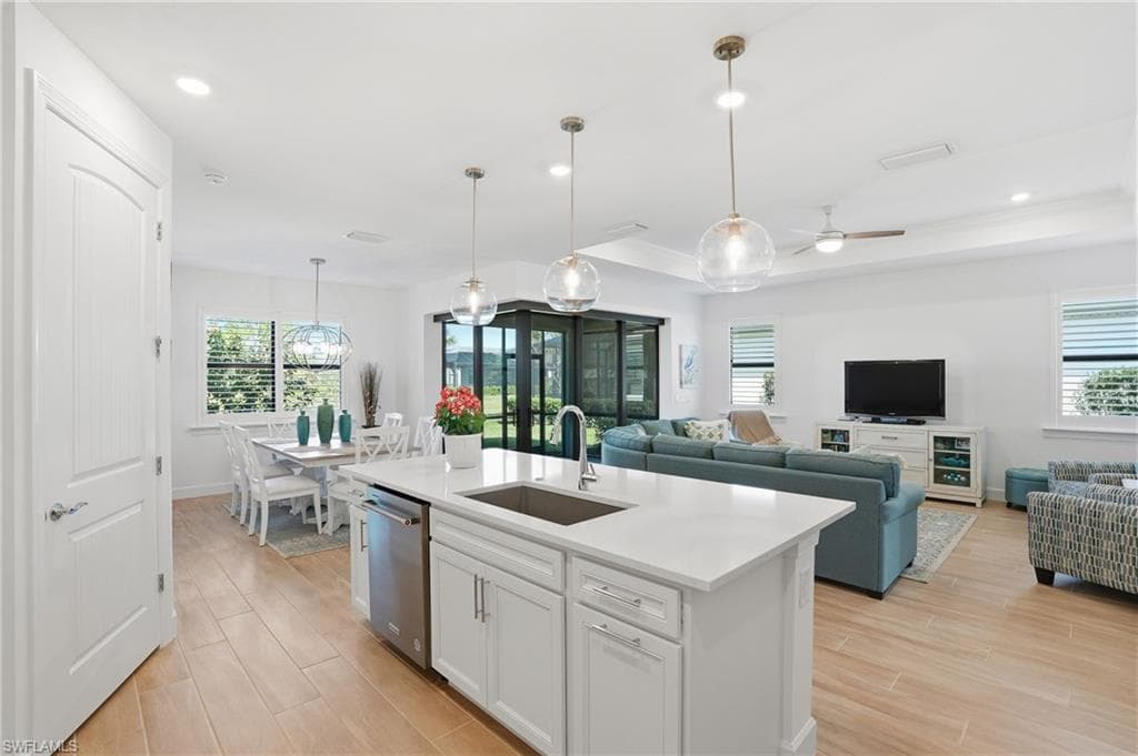 1857 Amador CT, NAPLES FL 34120-8