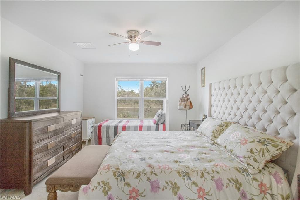 673 Hadley ST E, NAPLES FL 34104-15