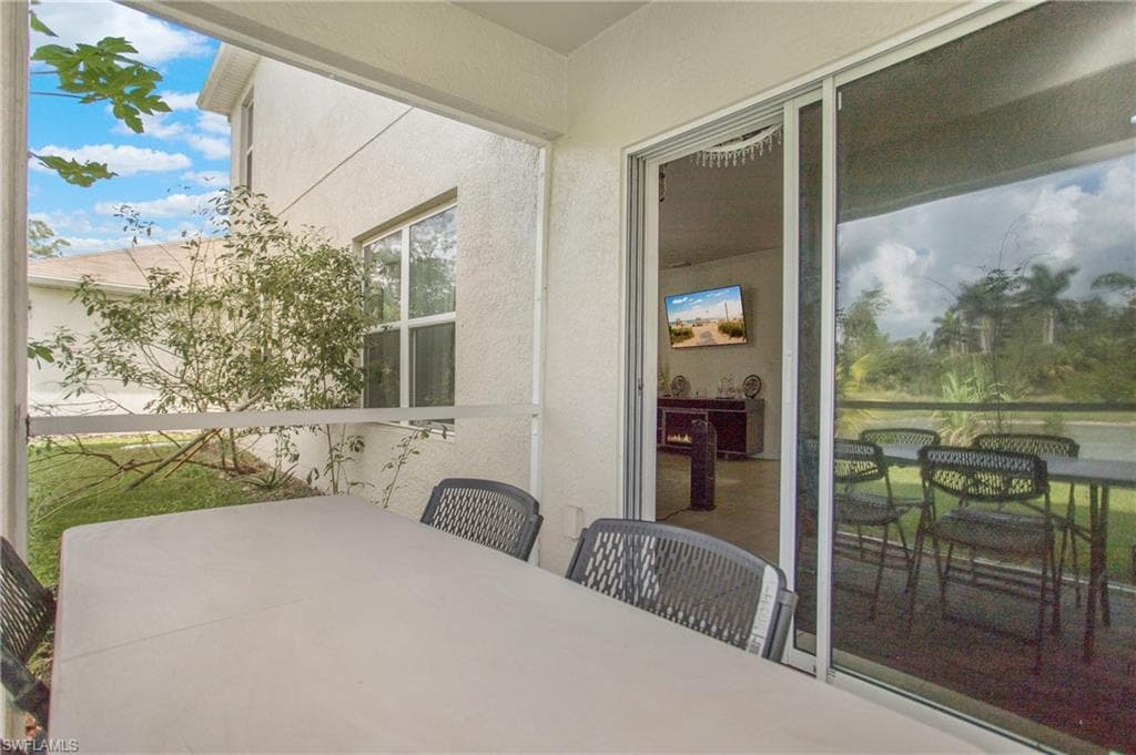 673 Hadley ST E, NAPLES FL 34104-27