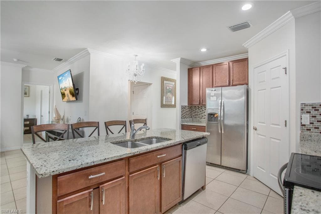 673 Hadley ST E, NAPLES FL 34104-10