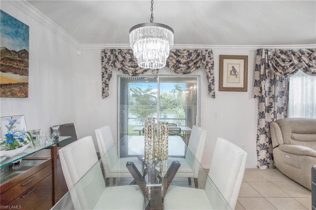 673 Hadley ST E, NAPLES FL 34104-7