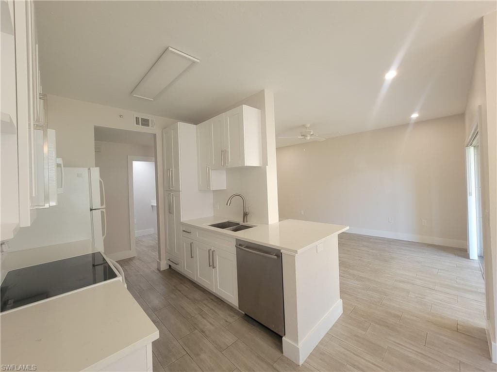 7950 Preserve CIR # 813, NAPLES FL 34119-1