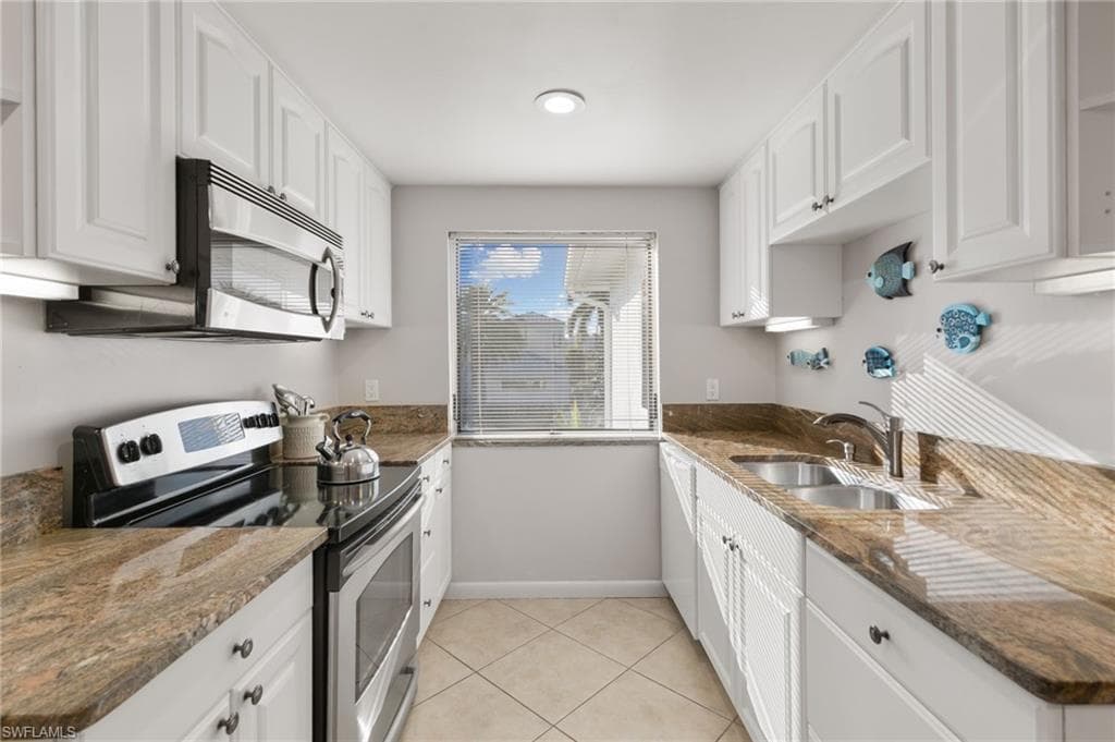 821 Palm ST-27
