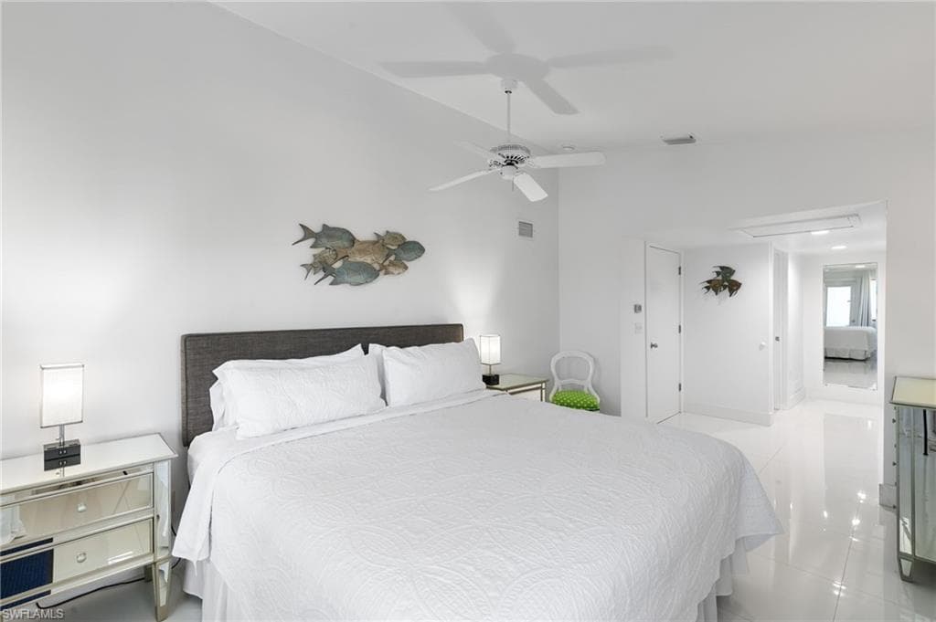 821 Palm ST-17
