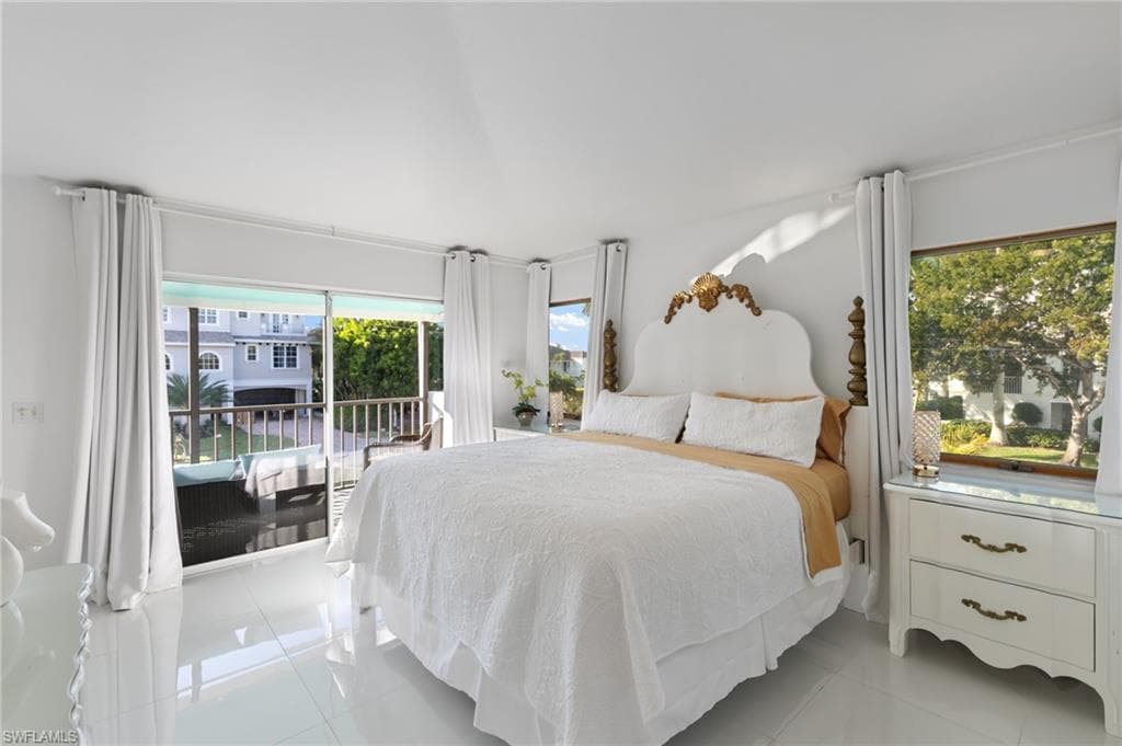 821 Palm ST-12