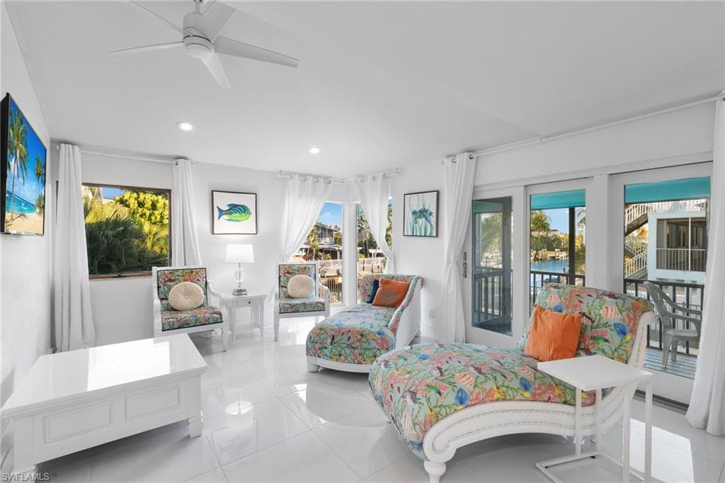 821 Palm ST-3