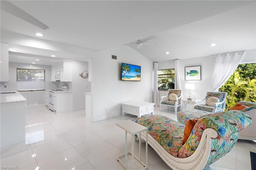 821 Palm ST-5