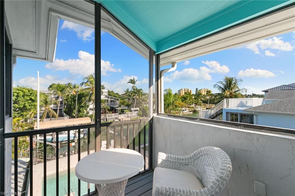 821 Palm ST-39