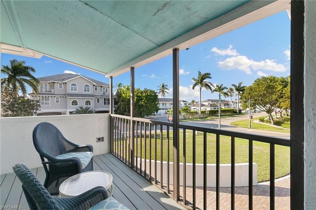 821 Palm ST-21