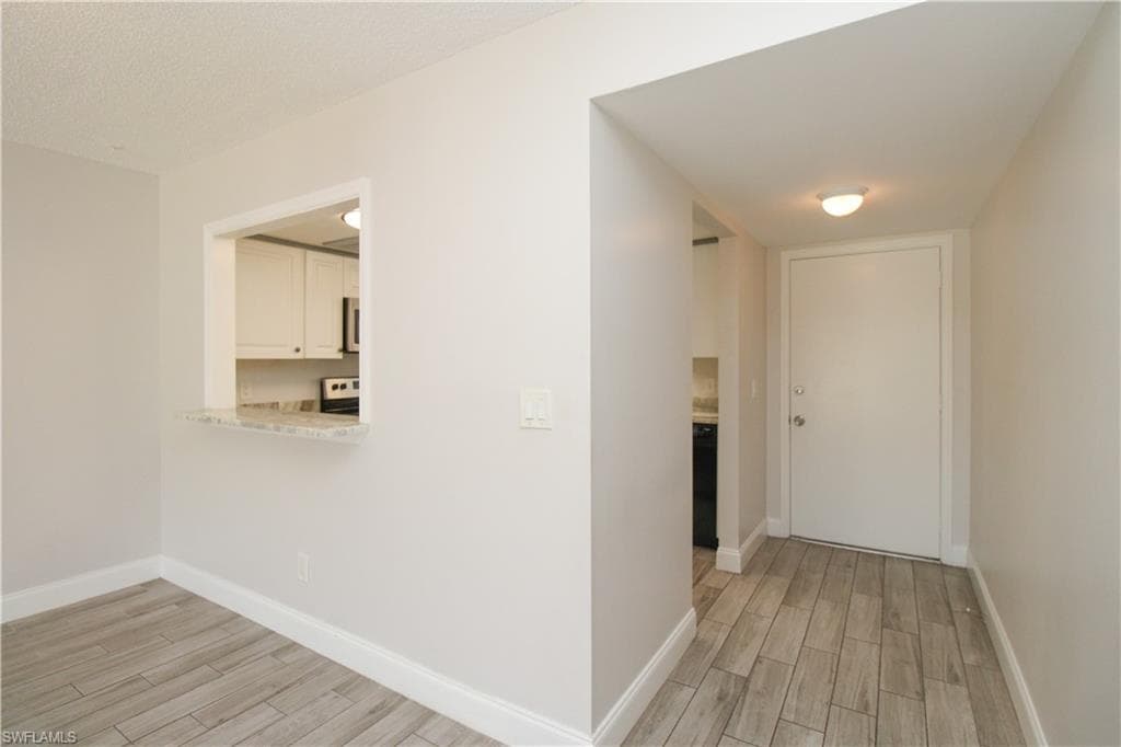 5635 Rattlesnake Hammock RD # 102D, NAPLES FL 34113-35