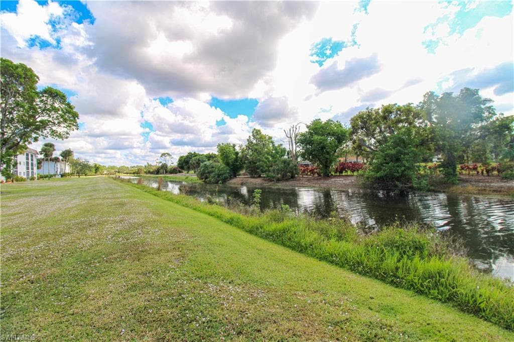 5635 Rattlesnake Hammock RD # 102D, NAPLES FL 34113-8