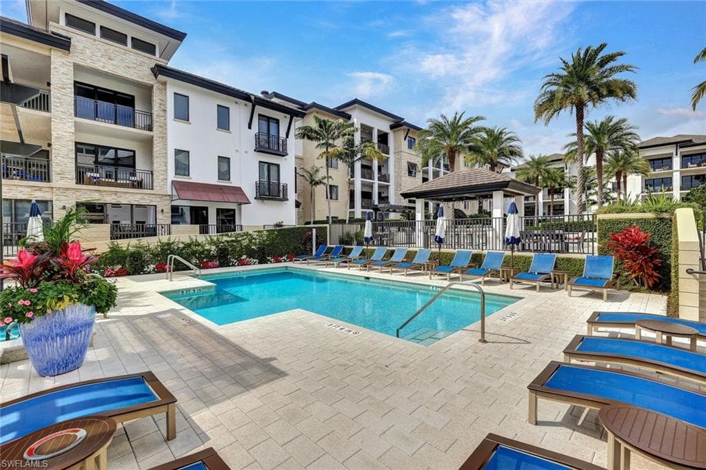 1035 3rd AVE S # 514, NAPLES FL 34102-2